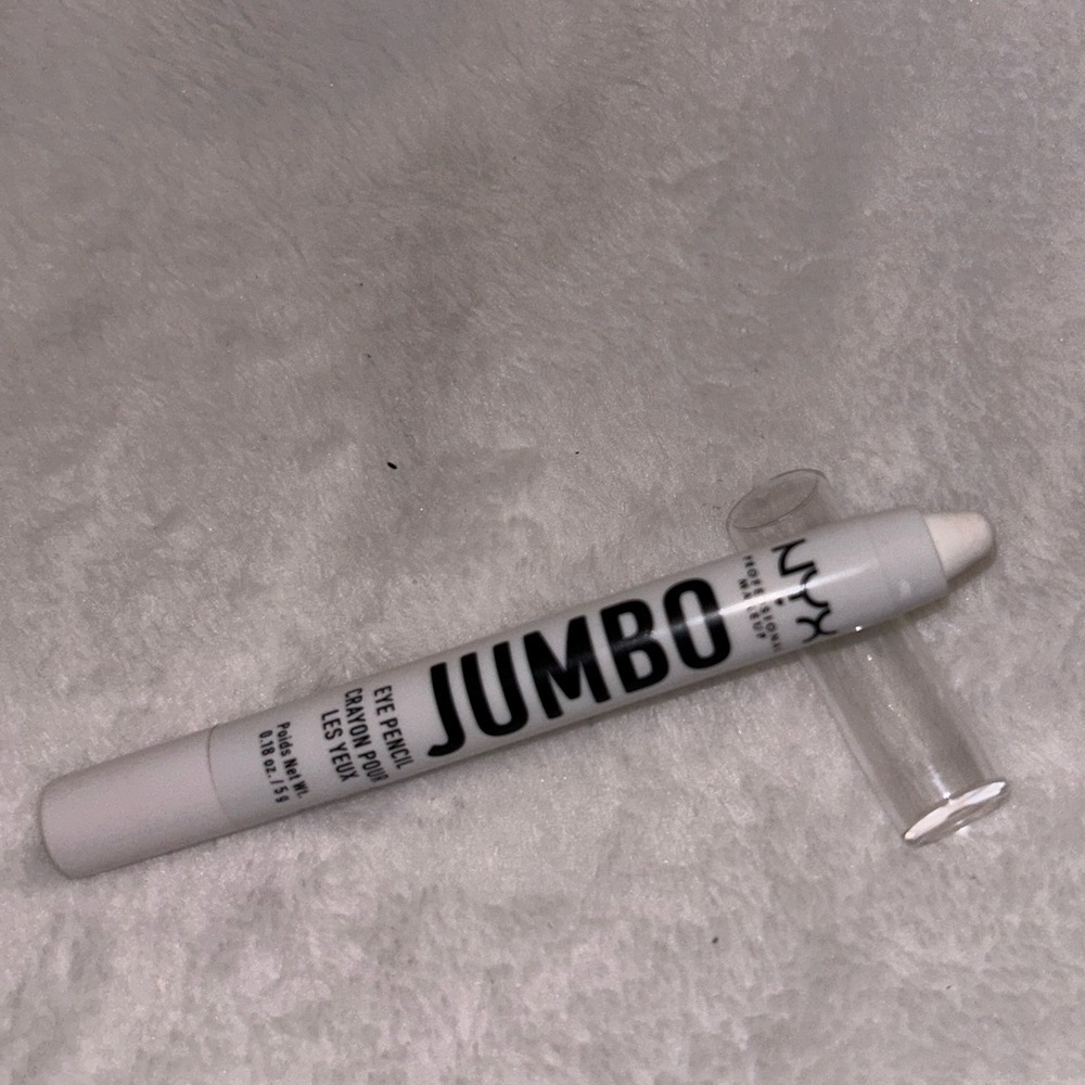 nyx jumbo eye pencil all-in-one eyeshadow/eyeliner pencil🤍